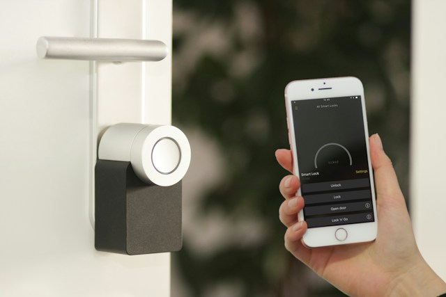 Home automation for houses in Canada - Smart Door lock